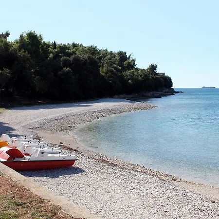 7664b Apartment Pula