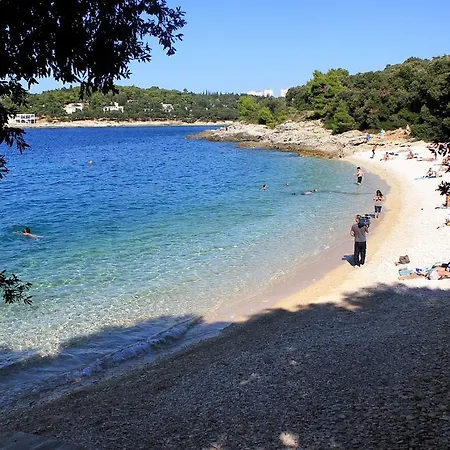 7664b Apartment Pula