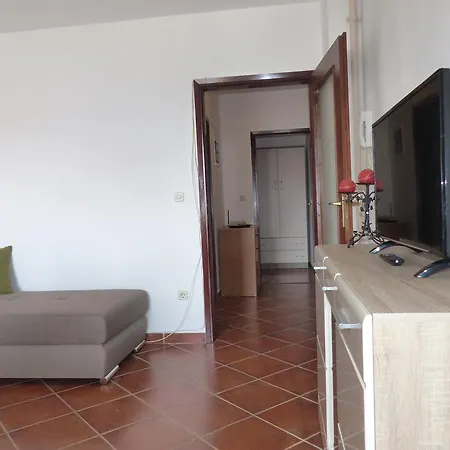 7664b Apartment