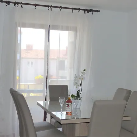 7664b Apartment *